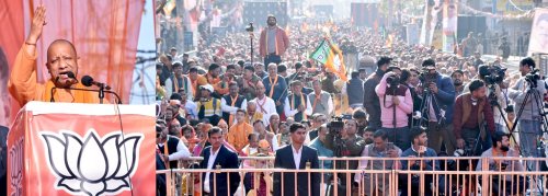 उत्तर प्रदेश के मुख्यमंत्री योगी आदित्यनाथ जी 23 जनवरी, 2025 को किरारी विधान सभा क्ष ेत्र, दिल्ली मे ं आयोजित जनसभा के अवसर पर। 