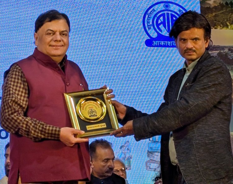 गणतन्त्र दिवस पर कवि प्रदीप सरदाना करेंगे आकाशवाणी पर काव्य पाठ, आकाशवाणी सम्मान से हुए सम्मानित