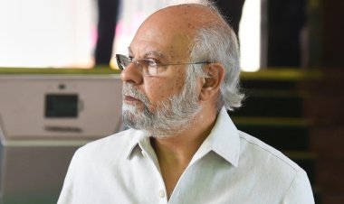 व्हाट्सऐप डीपी से 7.8 करोड़ की ठगी