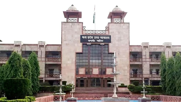 मुहर्रम से पहले इमामबाड़ा चाबी सौंपने का आदेश