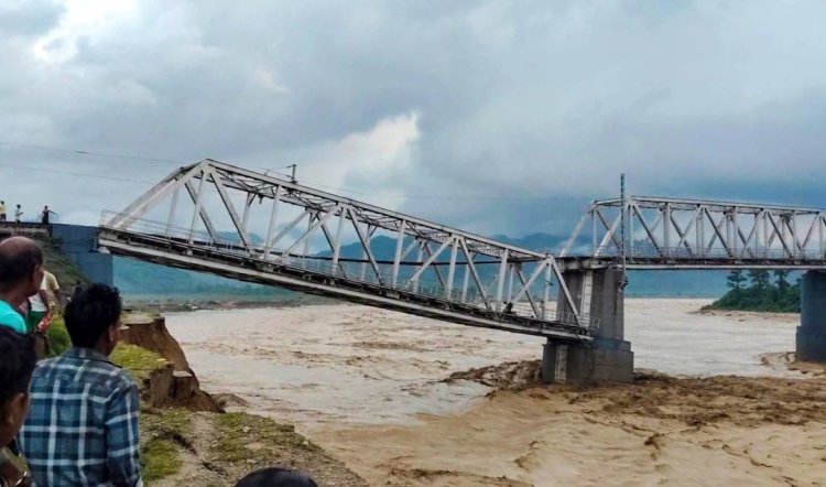 पूर्वोत्तर में बाढ़ का कहर 100 से ज्यादा गांव जलमग्न