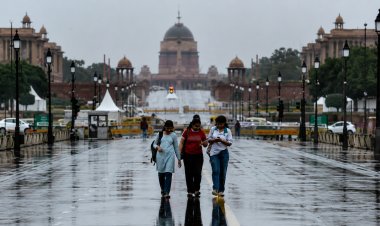 दिल्ली में मानसून की धमाकेदार दस्तक, पांच दिन की देरी के बाद बदला मौसम का मिजाज