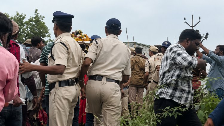 बुलेट ट्रेन के लिए जमीन अधिग्रहण का विरोध